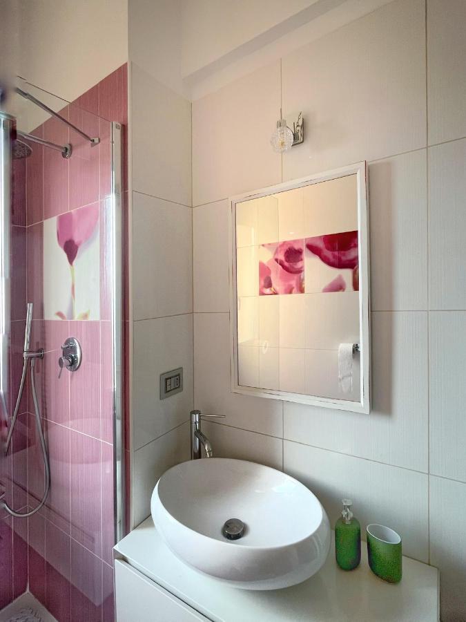 Il Nido Di Giraben Apartment Savona Bagian luar foto