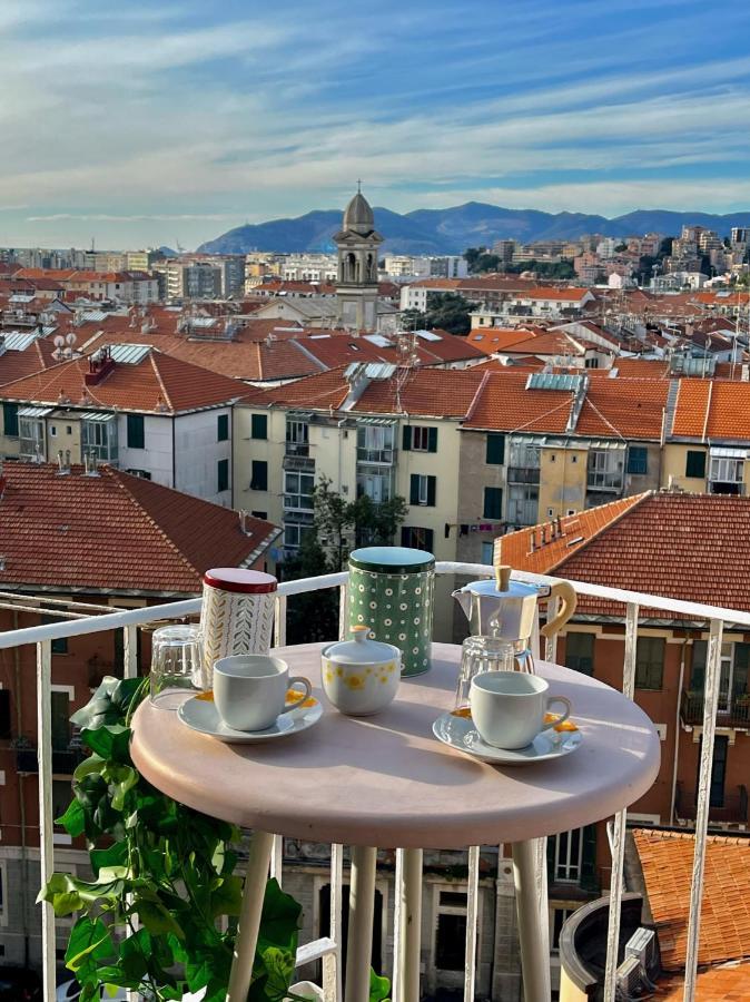 Il Nido Di Giraben Apartment Savona Bagian luar foto