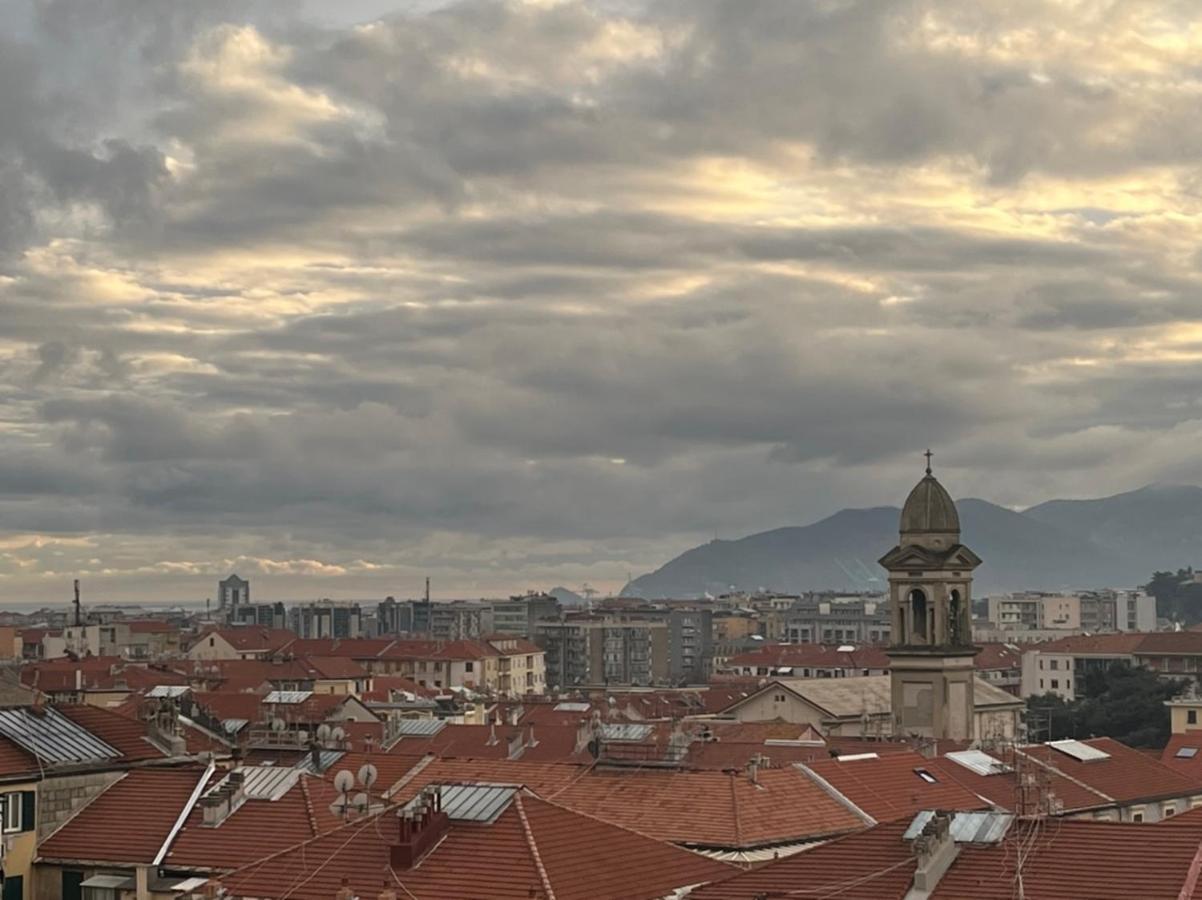 Il Nido Di Giraben Apartment Savona Bagian luar foto