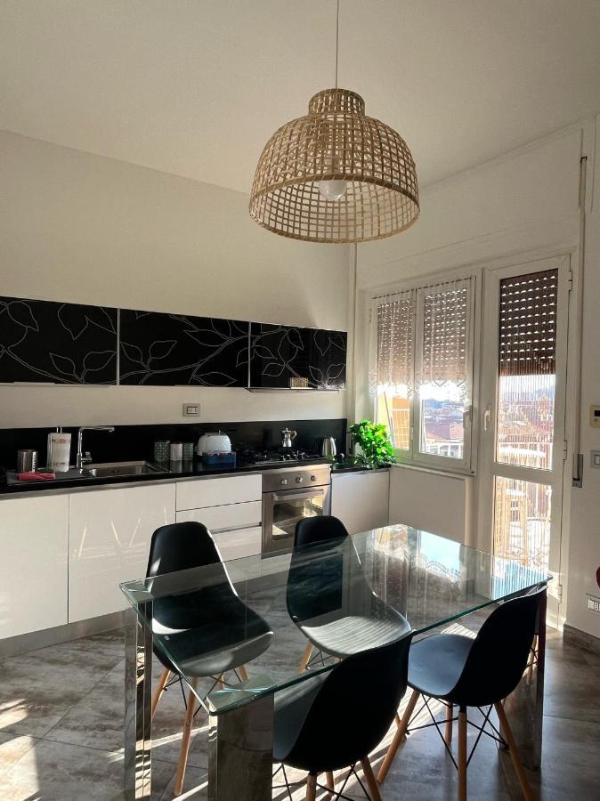 Il Nido Di Giraben Apartment Savona Bagian luar foto
