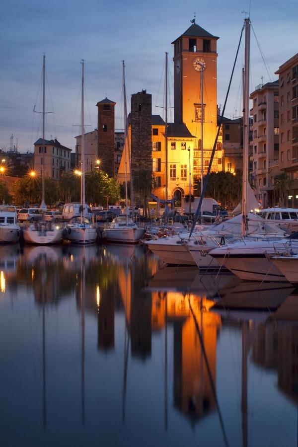 Il Nido Di Giraben Apartment Savona Bagian luar foto