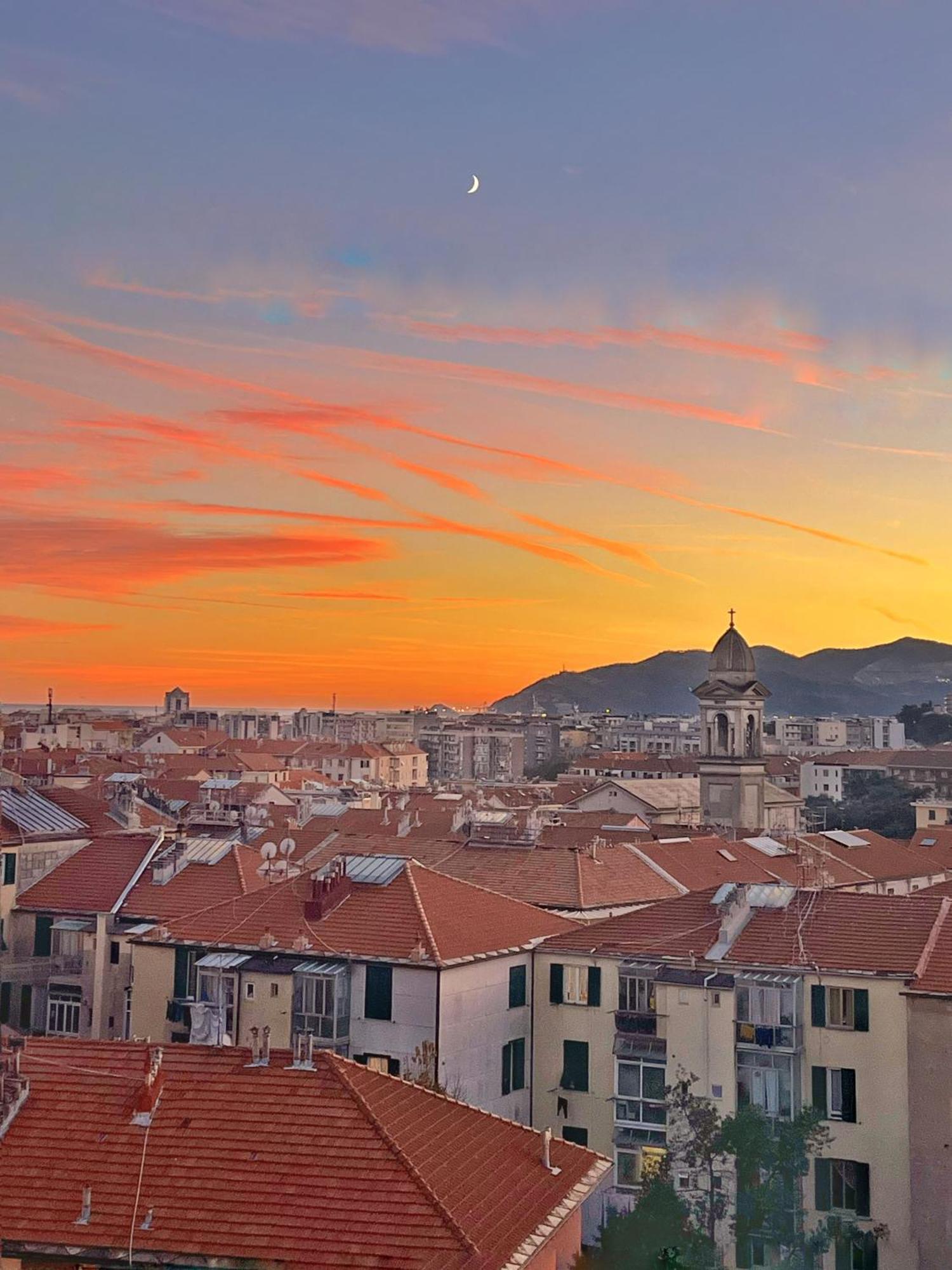 Il Nido Di Giraben Apartment Savona Bagian luar foto