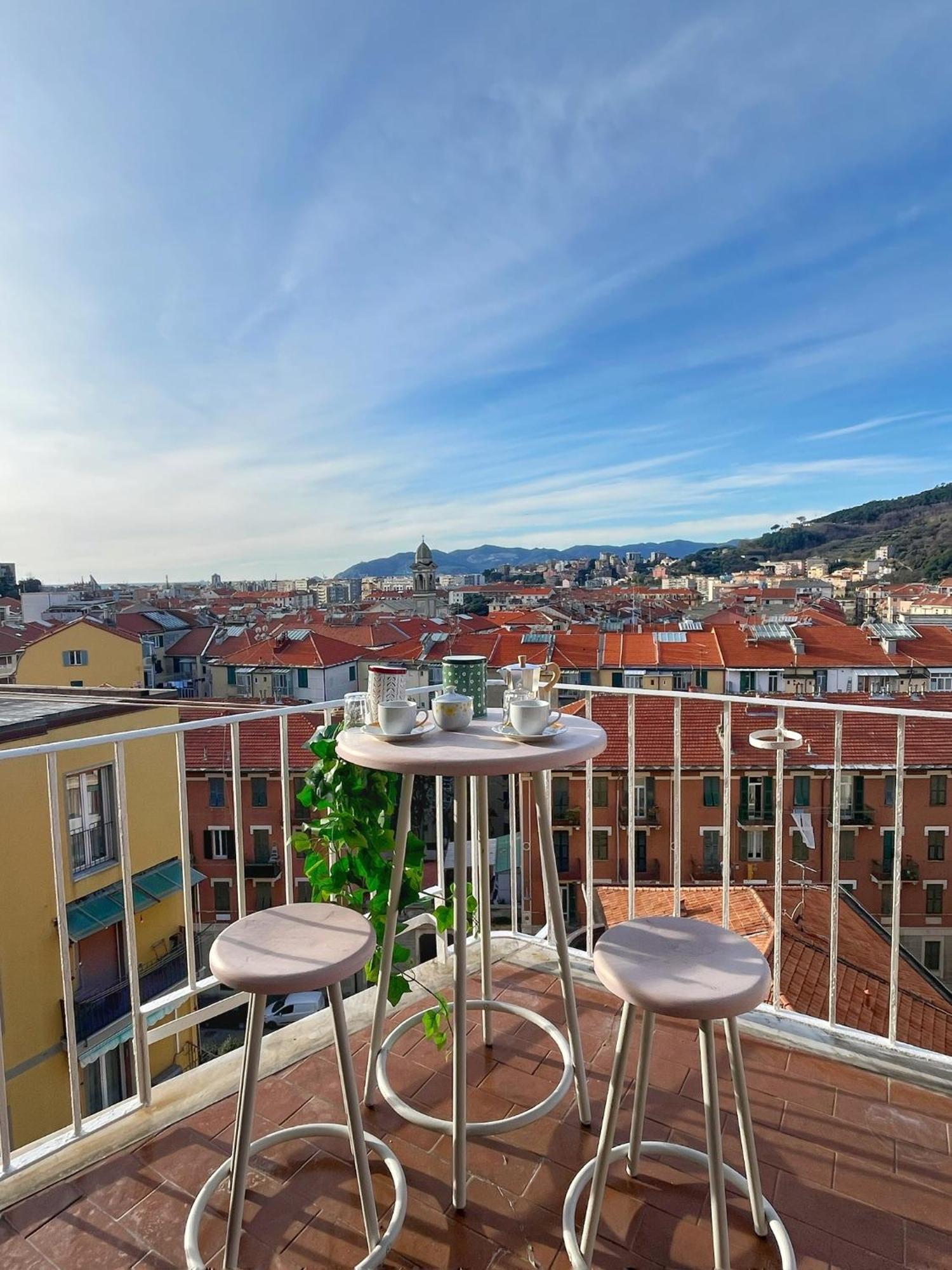 Il Nido Di Giraben Apartment Savona Bagian luar foto